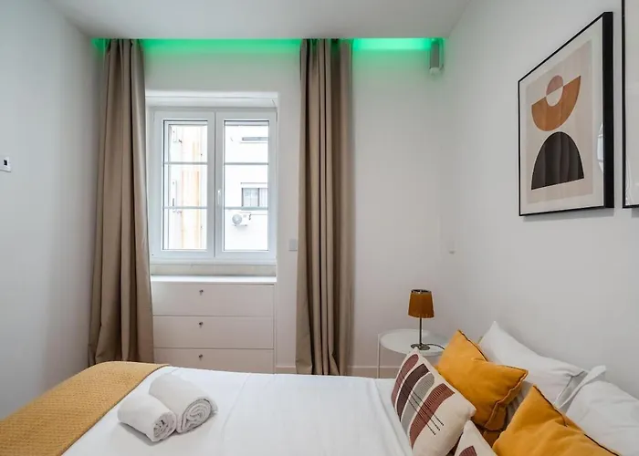 Stylish T2 In By Lisbeyond