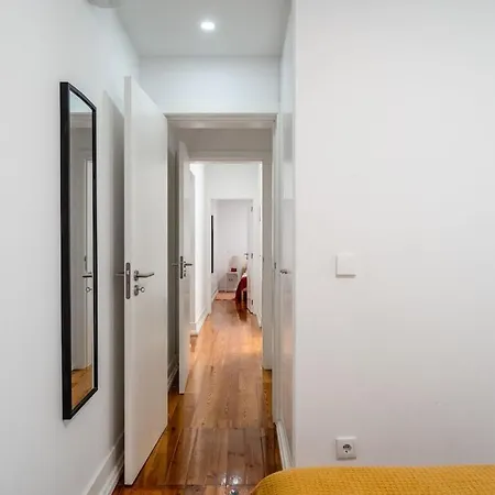 Apartamento Stylish T2 In By Lisbeyond