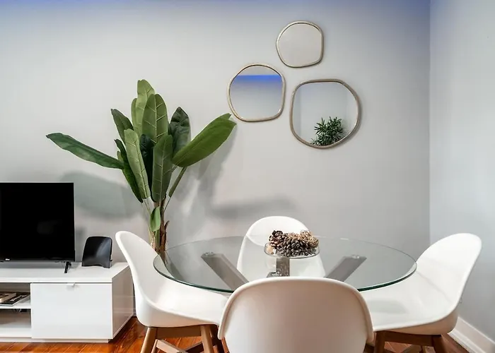 Stylish T2 In By Lisbeyond